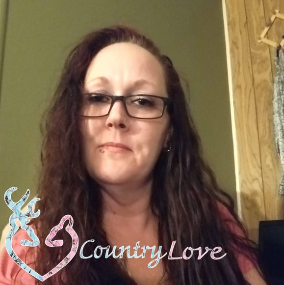 Meet your Posher, Sharron - Picture 1 of 1